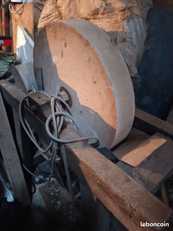 Meule ancienne électrique (image 1)