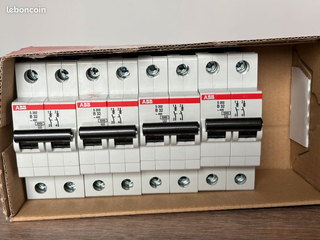 Disjoncteur S202 2P 32A Courbe B (image 1)