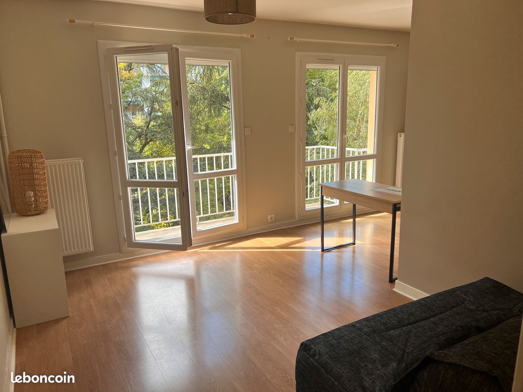 Appartement 1 pièce 27 m² · à Saint-Étienne · 27 m² · 480 €/mois