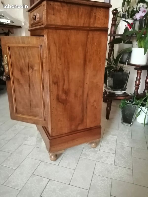 Table de chevet en noyer (image 3)
