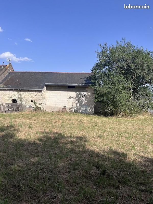 Terrain 2400 m² · à Gennes-Val-de-Loire · 2 400 m² · 94 320 €