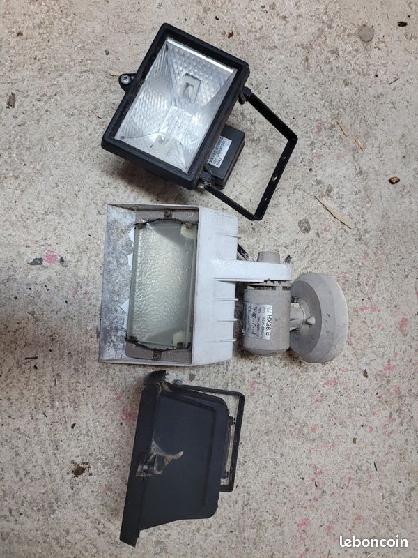 Ensemble de 3 projecteur hallogene (image 1)