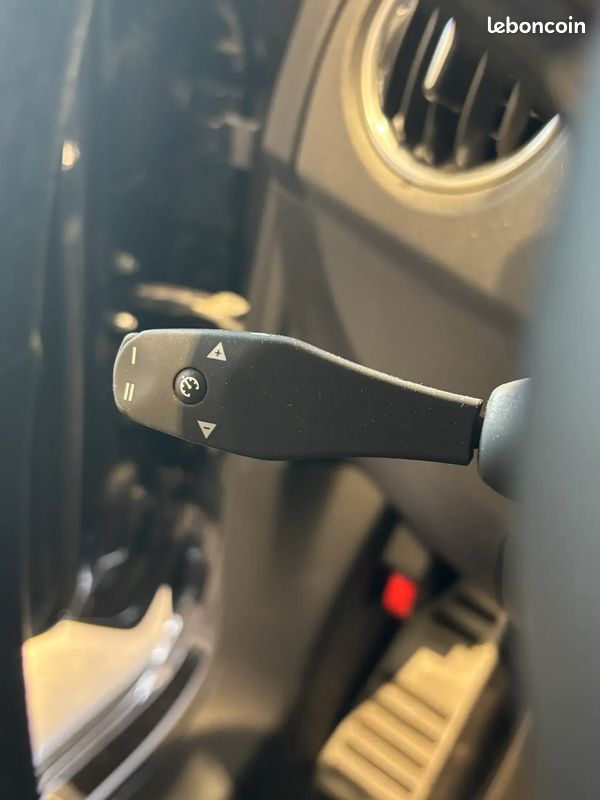 Abarth 500 1.4 Turbo T-Jet 180ch 595 Competizione BVA - Origine France / CarPlay / Suivi complet Fiat / Audio Beats / Toit Ouvrant (image 36)