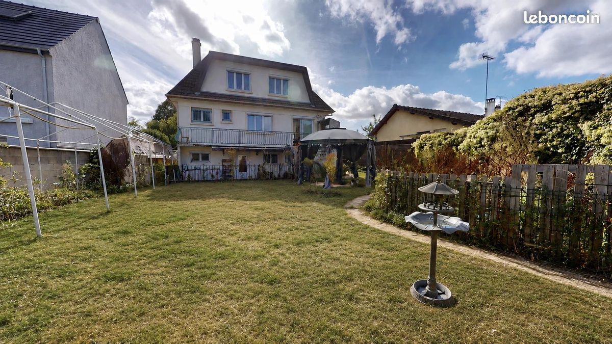 Maison 7 pièces 165 m² · à Chelles · 165 m² · 390 000 €