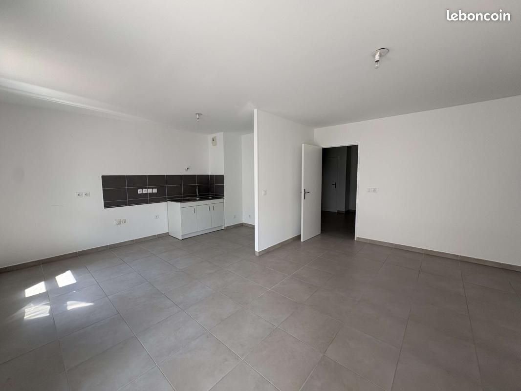 Appartement 4 pièces 82 m² · à Grenoble · 82 m² · 965 €/mois