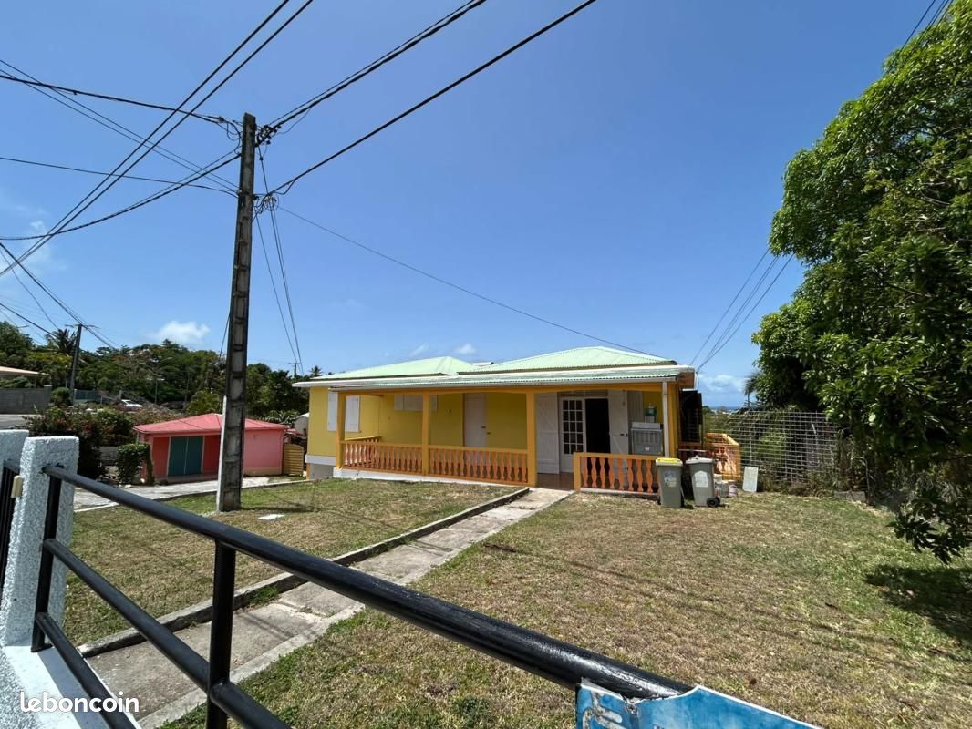 Maison 8 pièces 220 m² · au Gosier · 220 m² · 350 000 €