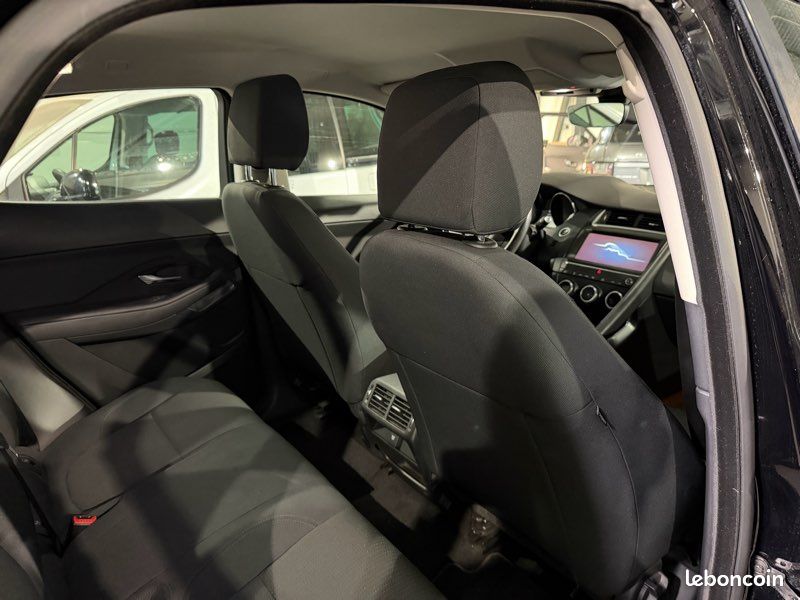 Jaguar E-Pace 2.0 D 150 CH Business (image 9)