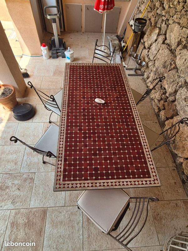 Ensemble artisanal marocain d'exception – Table en mosaïque et fer forgé (2 m) + 6 chaises (image 4)