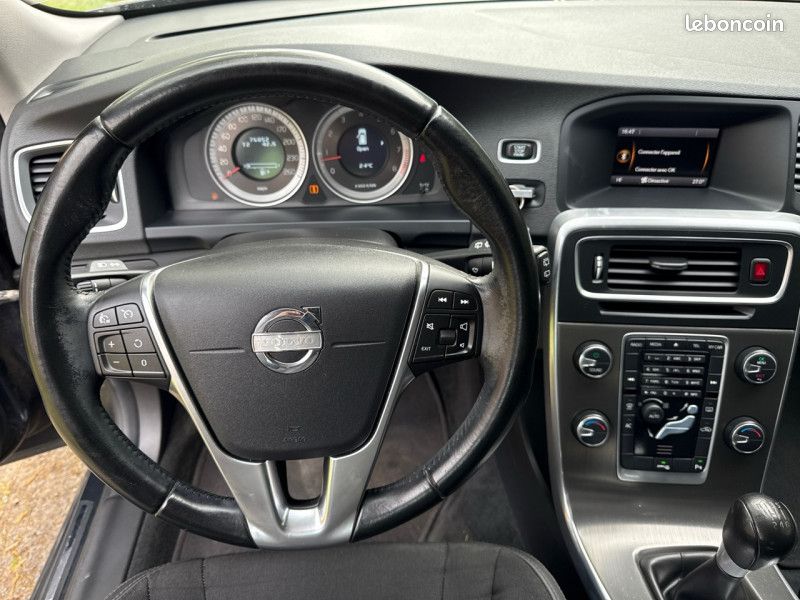 Volvo V60 T3 150CH MOMENTUM - 76.000KM * 1ERE MAIN * GARANTIE (image 21)