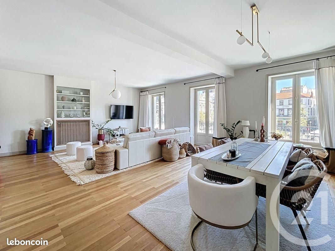 Appartement 7 pièces 157 m² · à Clermont-Ferrand · 157 m² · 720 000 €