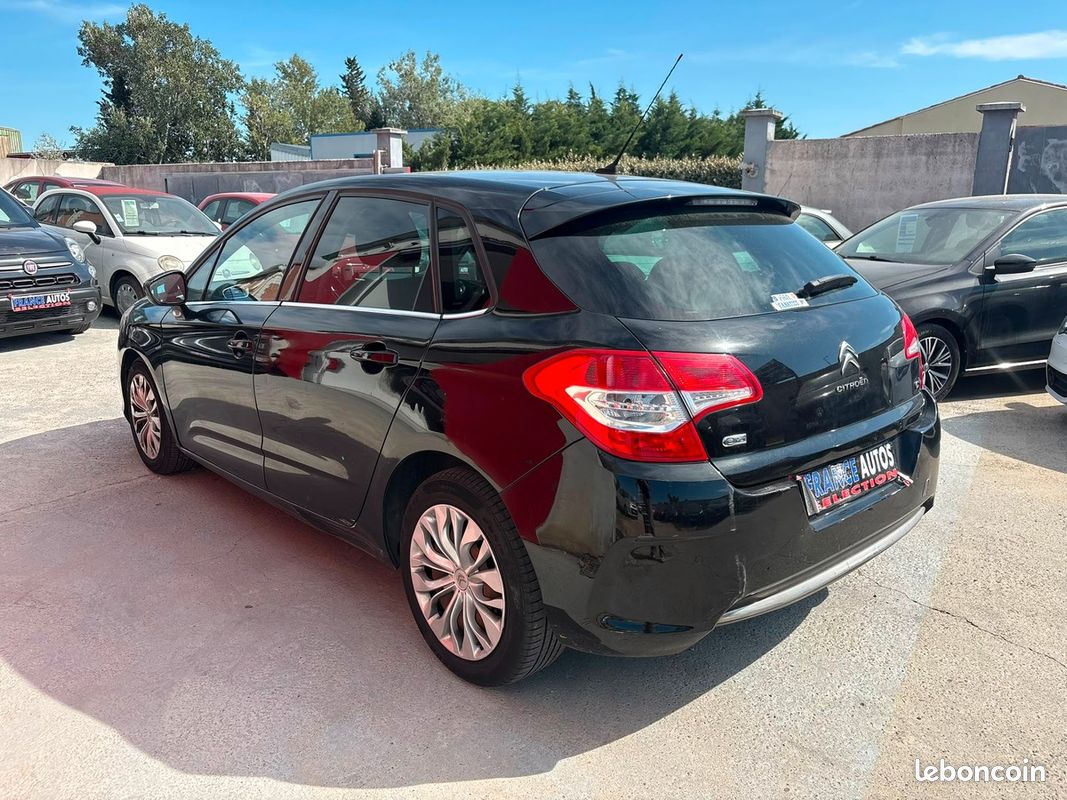 Citroën C4 1.6L HDI 112 CHEVAUX BOÎTE AUTOMATIQUE | ENTIÈREMENT RÉVISÉE ET GARANTIE (image 3)