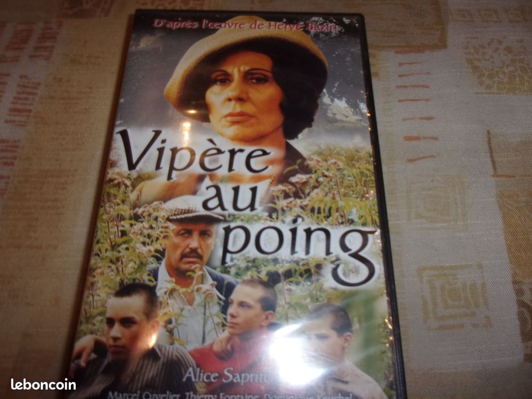 Vipère au poing avec alice sapritch fonctionne rare (image 1)