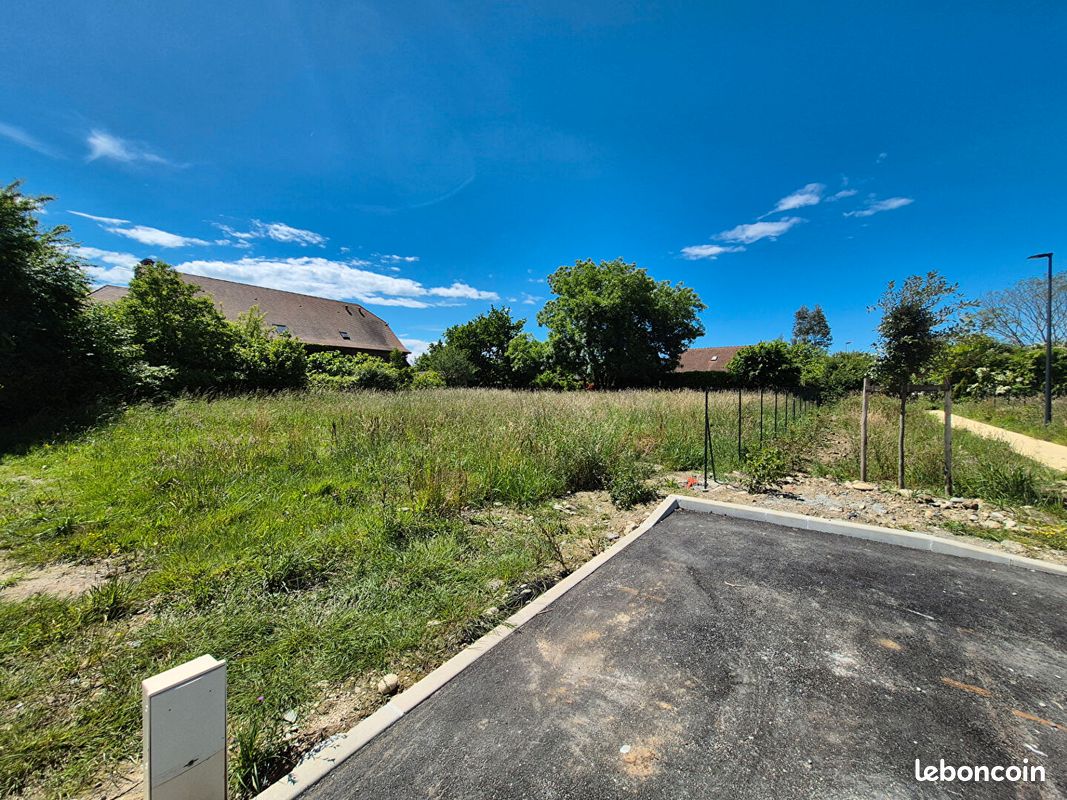 Terrain 727 m² · à Lons · 727 m² · 101 780 €