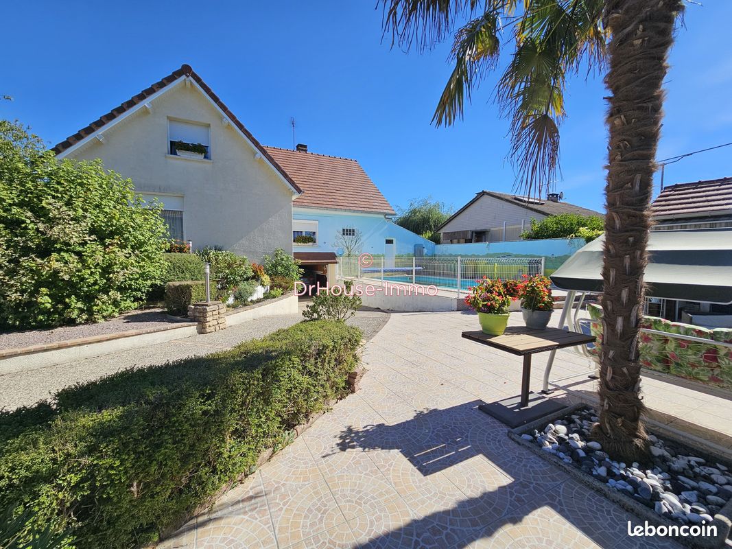 Maison 6 pièces 180 m² · à Renève · 180 m² · 259 000 €
