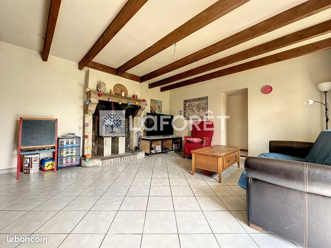 Maison 8 pièces 120 m² - Pougne-Hérisson 79130 (image principale 6)