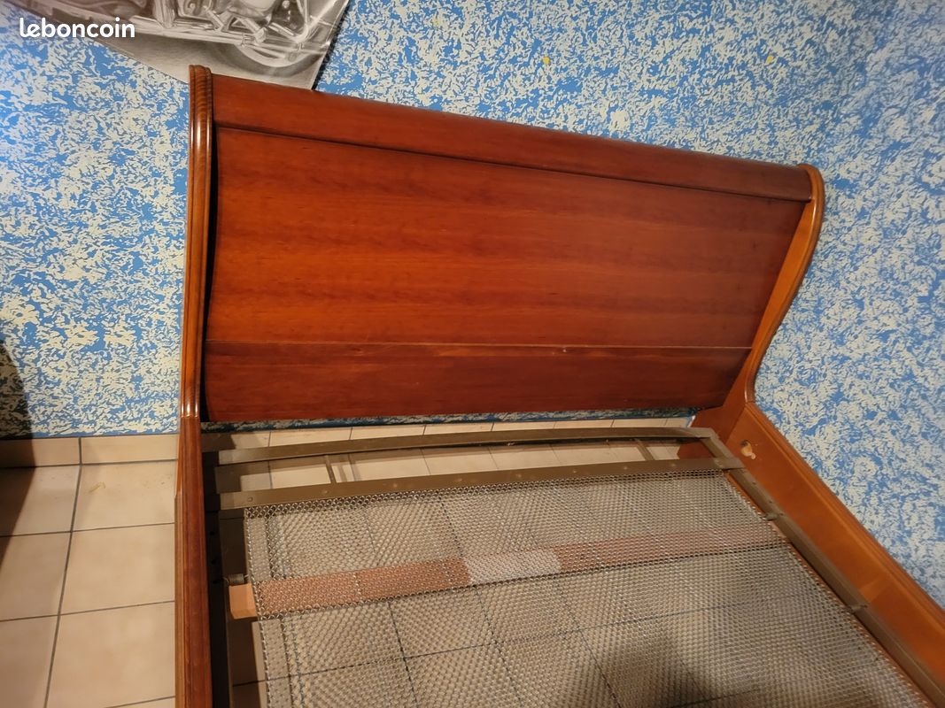 Lit en bois merisier (image 3)