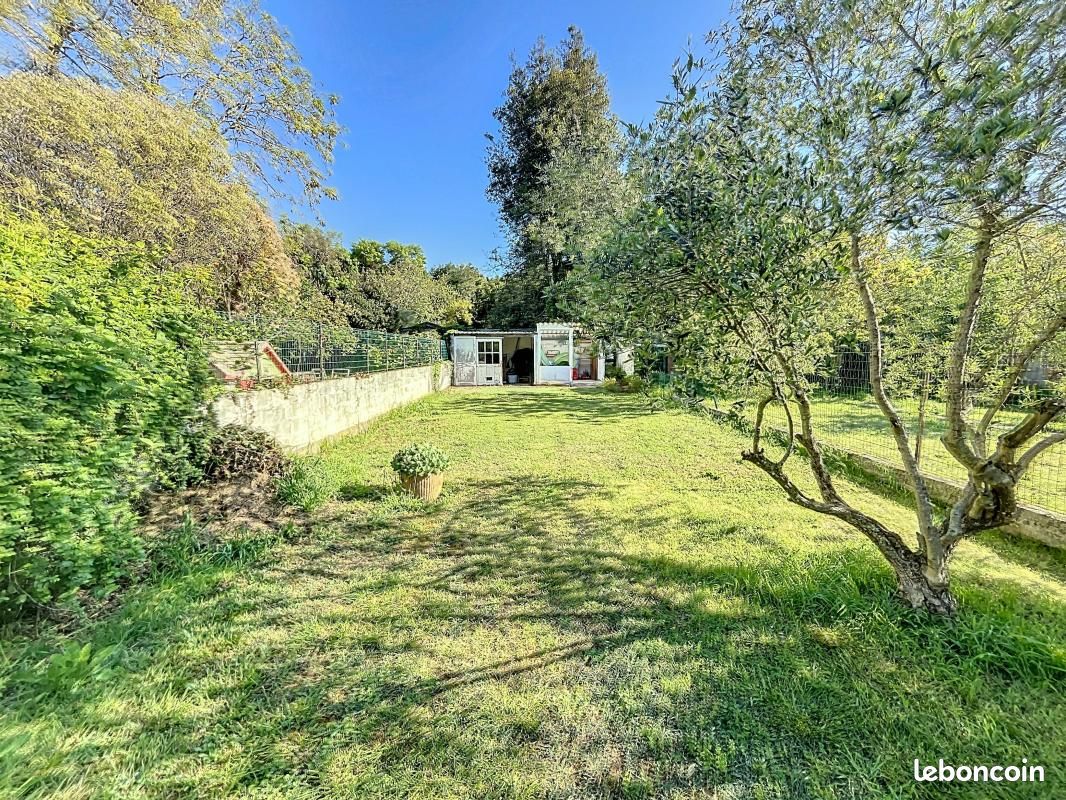 Maison 5 pièces 179 m² - La Rochelle 17000 (image principale 2)