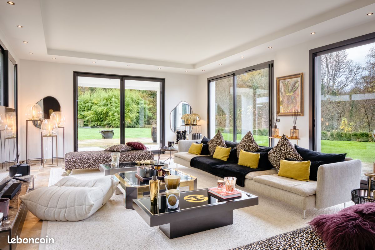 Maison 10 pièces 467 m² · à Bihorel · 467 m² · 1 195 000 €