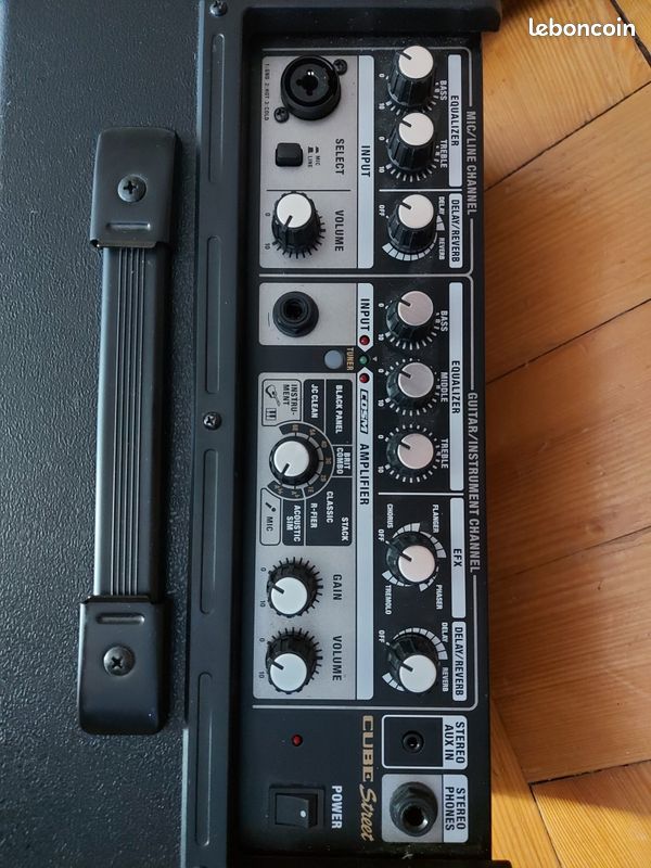 Ampli Roland Cube Street (image 4)