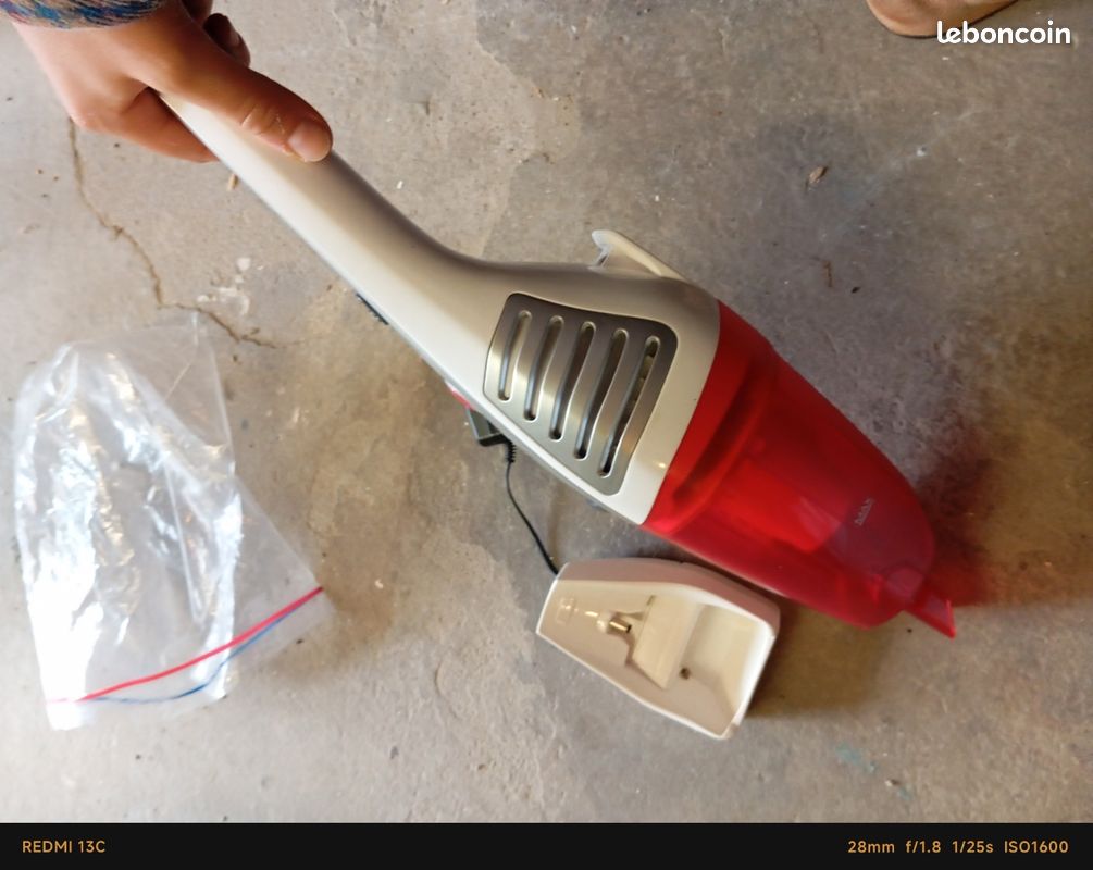 Aspirateur main (image 3)