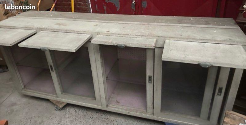 Comptoir Dimension 223 de l x 50 P 87,5 H meuble métier vitrine + 4 tablettes retractables (image 3)
