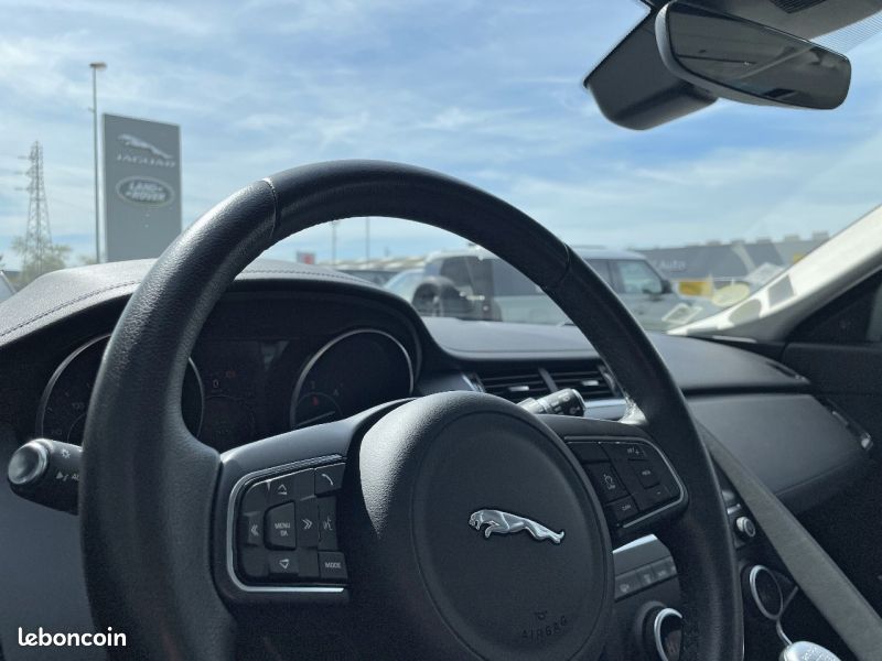 Jaguar E-Pace 2.0D 150ch S (image 17)