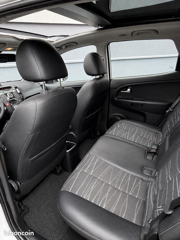 Kia venga 1.6 crdi 115cv boîte 6 moteur à chaîne très bien optionné (image 6)