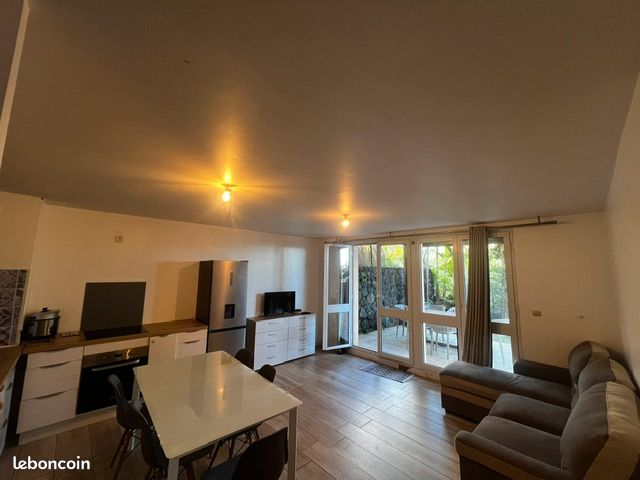 Appartement 2 pièces 42 m² · à Saint-Denis · 42 m² · 950 €/mois