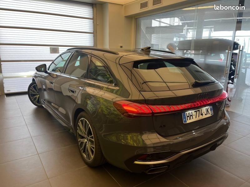 Audi A5 Avant 2.0 e-hybrid 299ch S line quattro S tronic 7 (image 17)