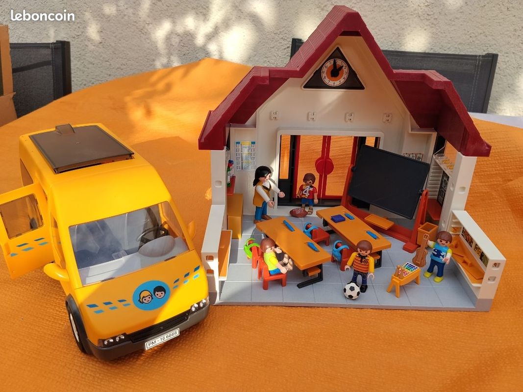 École + bus + figurines et accessoires Playmobil (image 2)