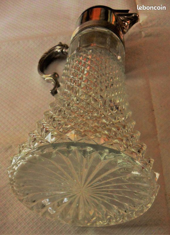 Ancien pichet rafraichissant en verre et métal argenté (image 2)