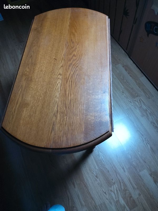 Table ronde (image 1)