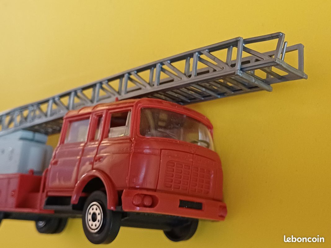 Modèle Réduit Pompier Magirus Berliet GBK18 N°97, échelle 1/43, Norev, Neuf