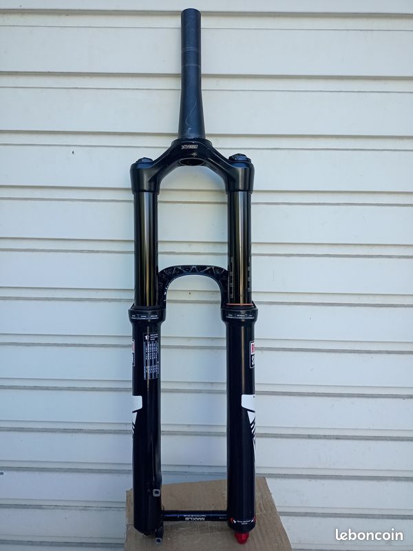 A vendre fourche vtt rockshox pike rct3 160mm 27,5" non boost (image 5)