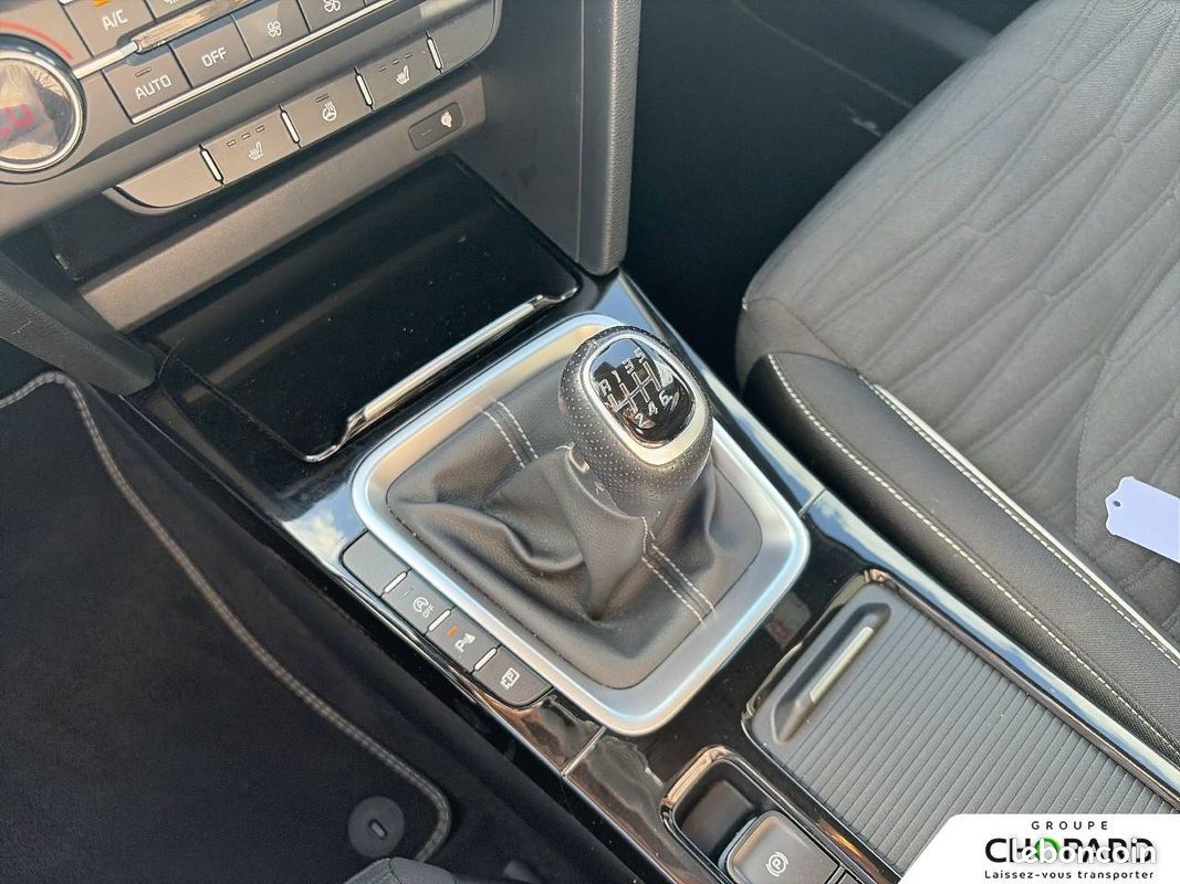 KIA CEED SW 1.5 T-GDi 140 ch BVM6 GT-line (image 22)