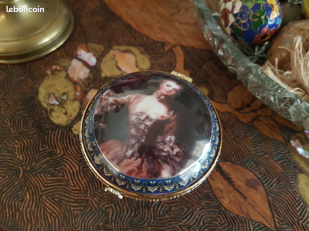 Boîte à Bijoux Pilulier En Porcelaine Tripode Movitex – Vintage Et Raffinée