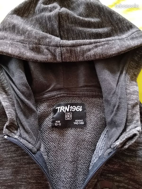 Sweat zippé gris 10 ans (image 1)