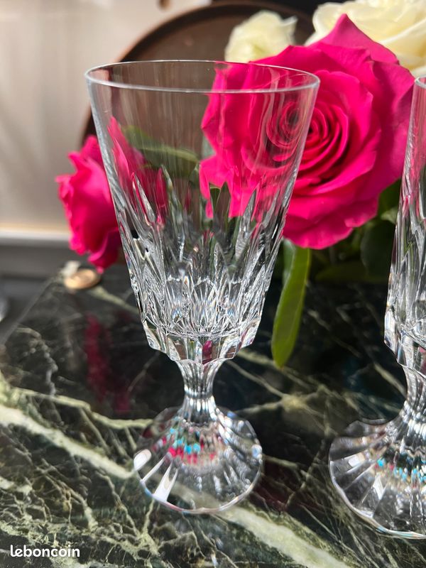 Verre à Vin Cristal Baccarat modèle d'Assas très bon état Hauteur 16,5cm Estampillé (image 3)