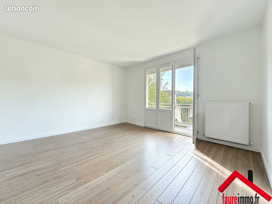 Appartement 3 pièces 78 m² · à Brive-la-Gaillarde · 78 m² · 700 €/mois