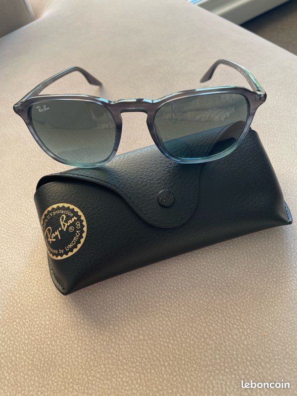 Lunettes de soleil femme (image 1)