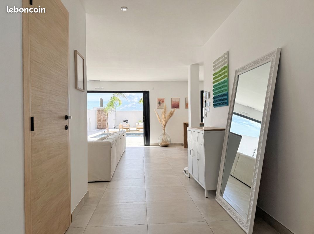 Villa contemporaine 2024 à 700 m de la mer • Piscine • Sans vis-à-vis (image 3)