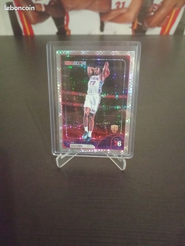 VJ Edgecombe – Philadelphia 76ers 2025-26 Topps NBA Hoops Pixel Burst Base Rookie #244 (image 1)