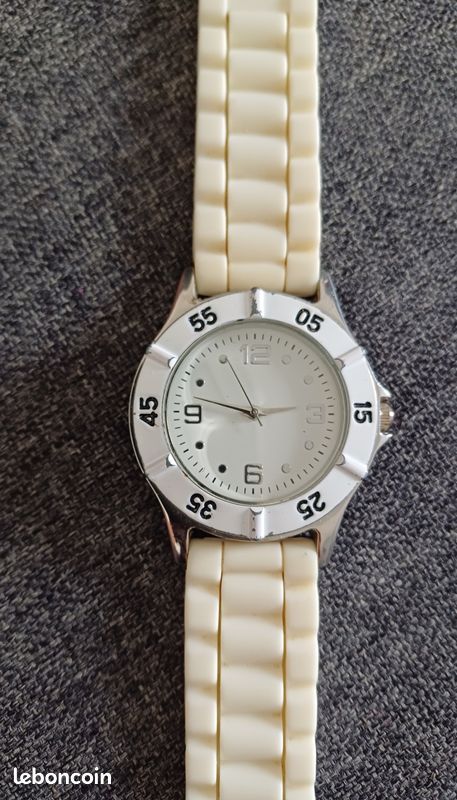 Montre blanche (image 1)