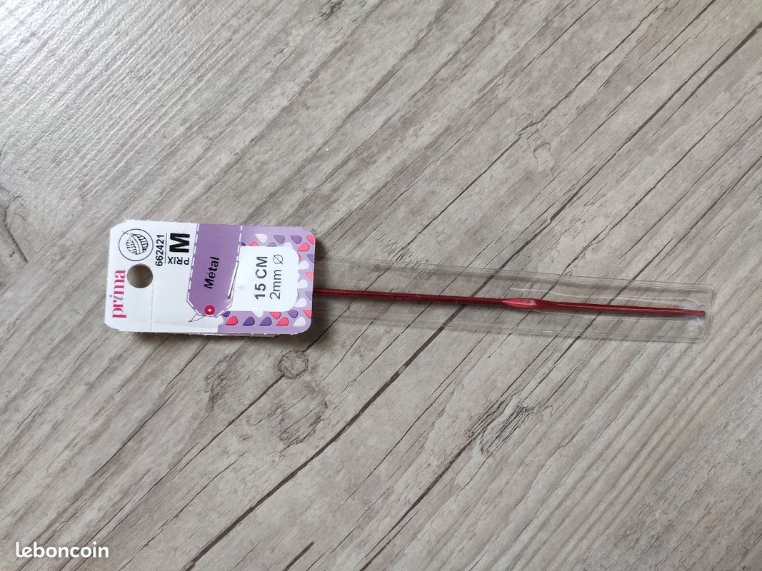 Crochet en métal numéro 2 (image 1)