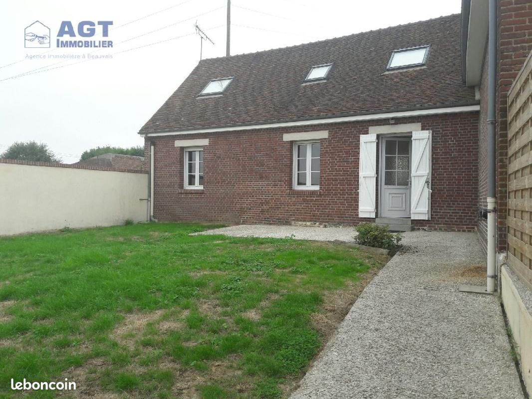 Maison 3 pièces 96 m² · à Bresles · 96 m² · 900 €