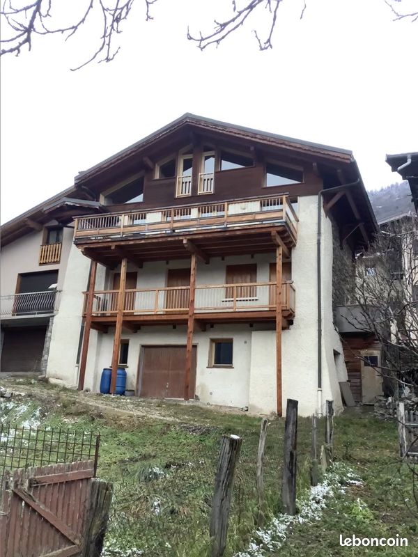 Maison 5 pièces 160 m² · à Aime-la-Plagne · 160 m² · 1 400 €