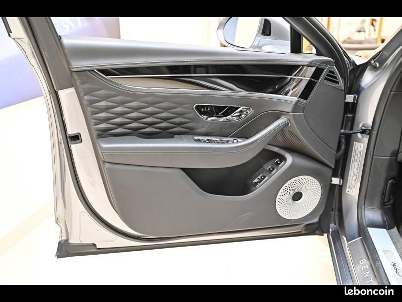 Bentley Flying Spur V6 3.0 HYBRID (image 20)