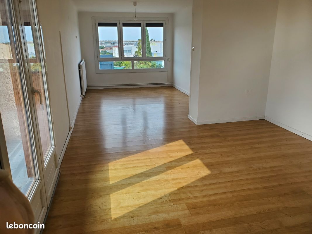 Appartement 3 pièces 80 m² · à Orange · 80 m² · 680 €
