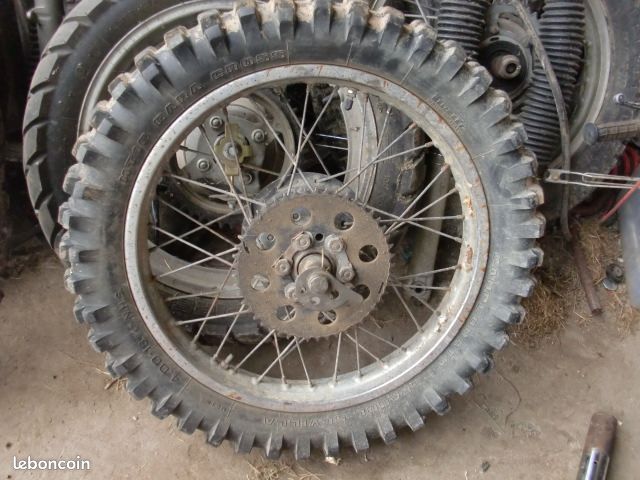 Roue arrière de yamaha 125 dtlc (image 2)
