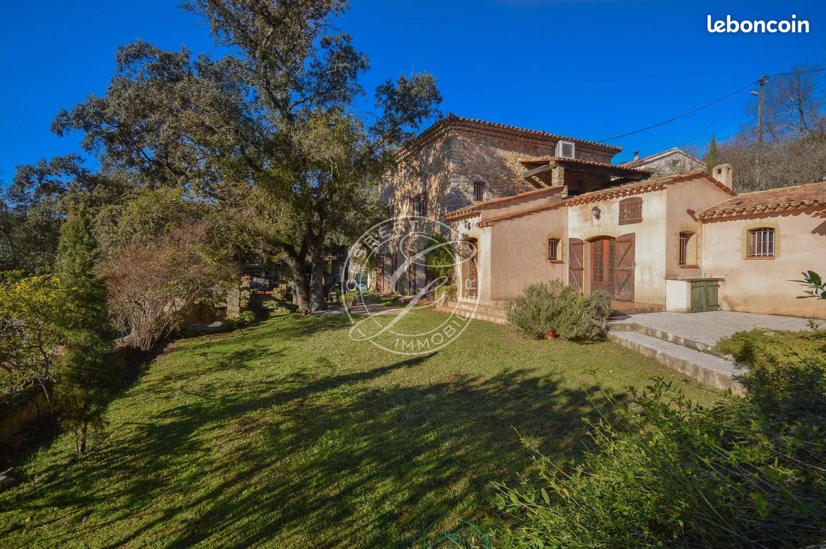 Maison 6 pièces 180 m² · à Le Thoronet · 180 m² · 399 000 €